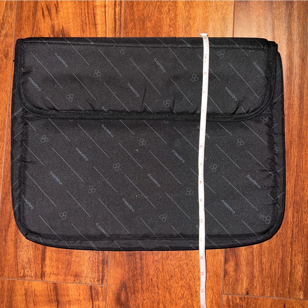 Maestro black Laptop sleeve